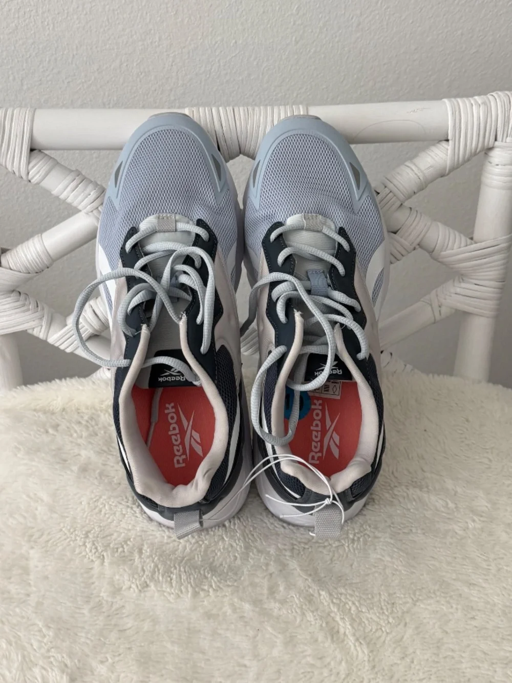 Reebok Energen Lux Navy Blue White Running Shoes Women's Size 10 NWOB Sneakers